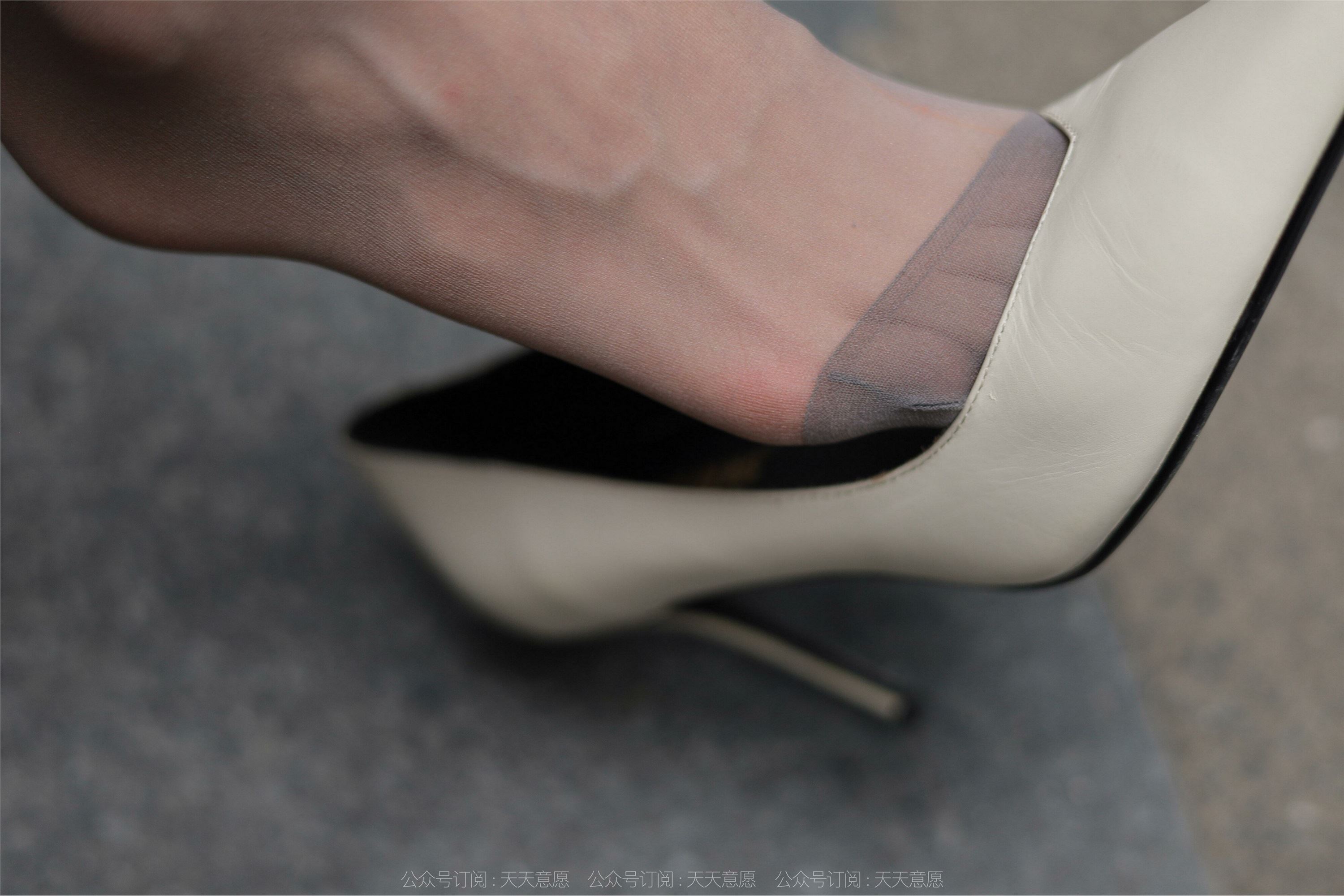 IESS异思趣向 2022.06.07 丝享家 1110：团团《灰丝蓝色短裙》